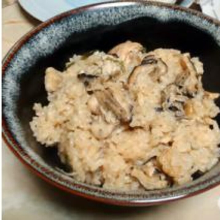 炊飯器で!牡蠣たっぷりの牡蠣ご飯です。